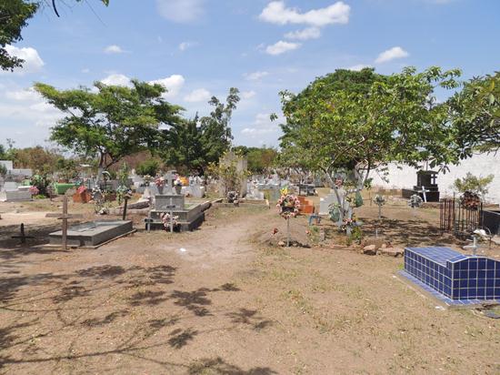 Cemitérios municipais estão prontos para a visitação do Dia de Finados - Imagem 2