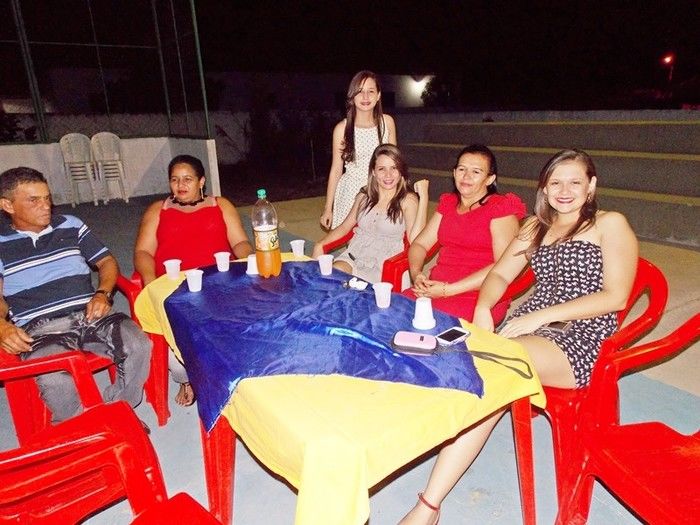 Secretaria de Educação realiza singela homenagem aos seus funcionários  - Imagem 9