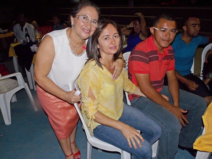 Secretaria de Educação realiza singela homenagem aos seus funcionários  - Imagem 27