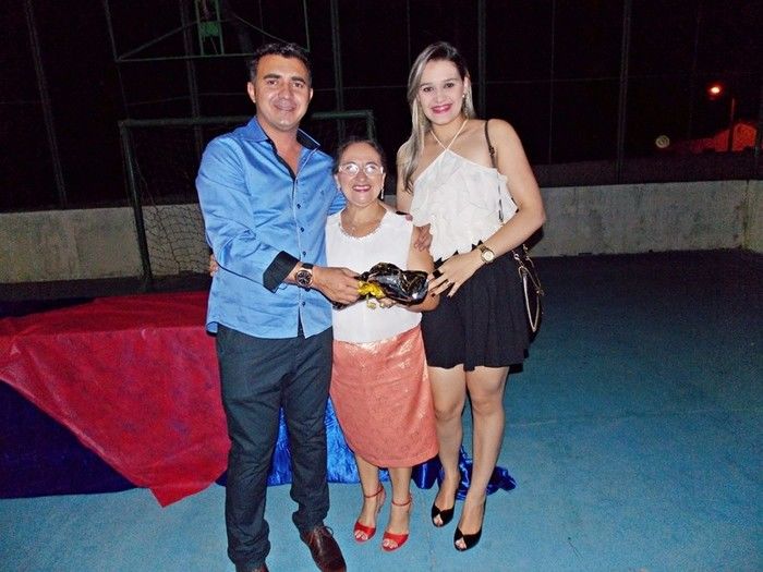 Secretaria de Educação realiza singela homenagem aos seus funcionários  - Imagem 29