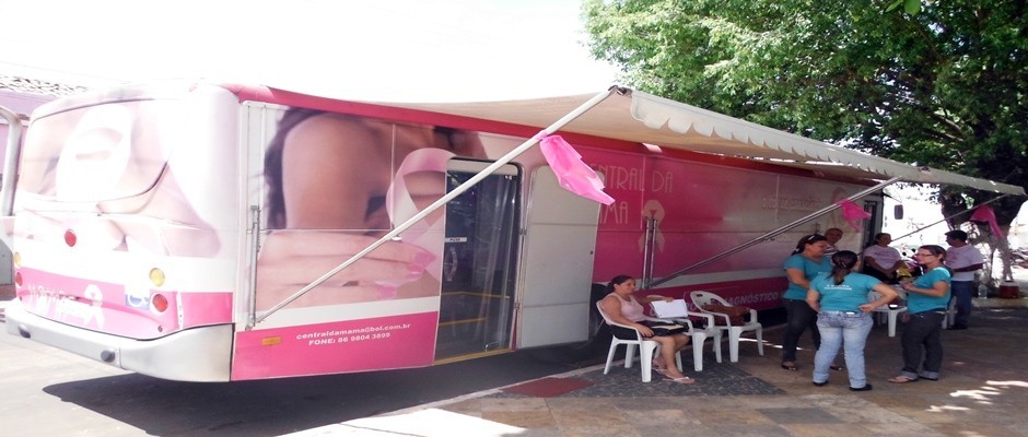 Unidade móvel realiza de exames de mamografia em Esperantina
