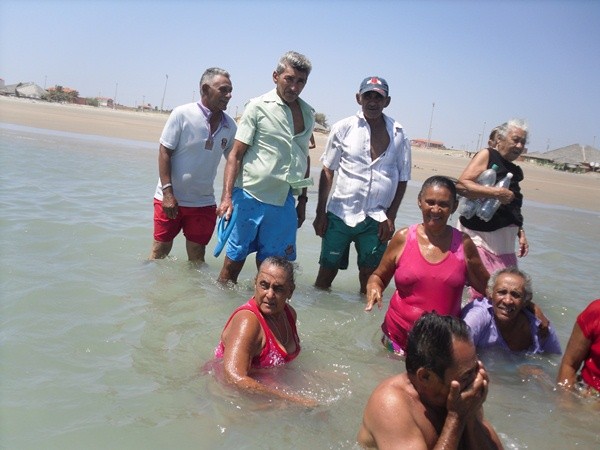 Idosos de Pimenteiras visitam o litoral piauiense. Veja fotos - Imagem 12