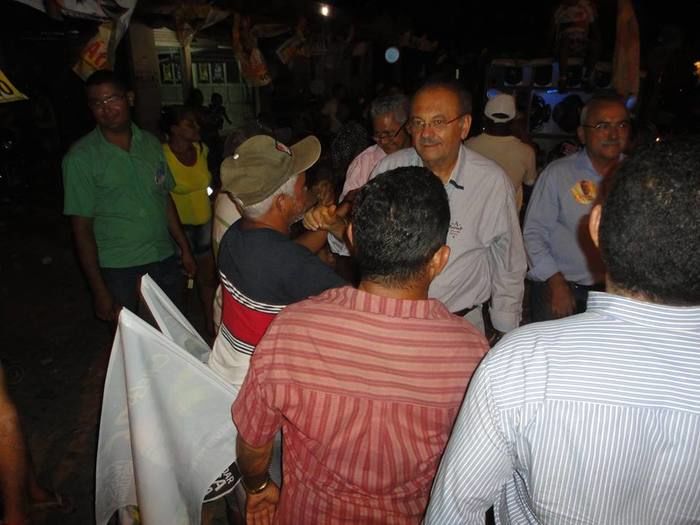 Fernando Monteiro e Atila Lira encerra campanha em Barras - Imagem 10