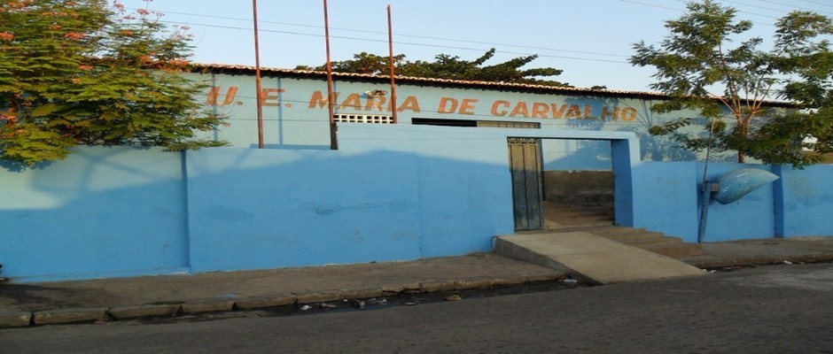 Eleitores encontram um pouco de tempo para votar no Maior Colégio eleitoral de Santo Antônio