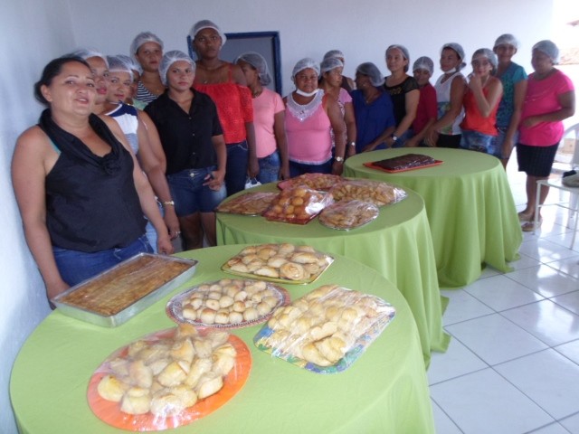 Prefeitos Dr.Zé Maria Entrega Certificados e Realiza Inauguração na Localidade Canto - Imagem 7