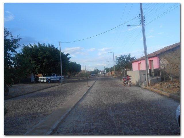 Dr. Moura amplia calçamento no Povoado Roque - Imagem 4