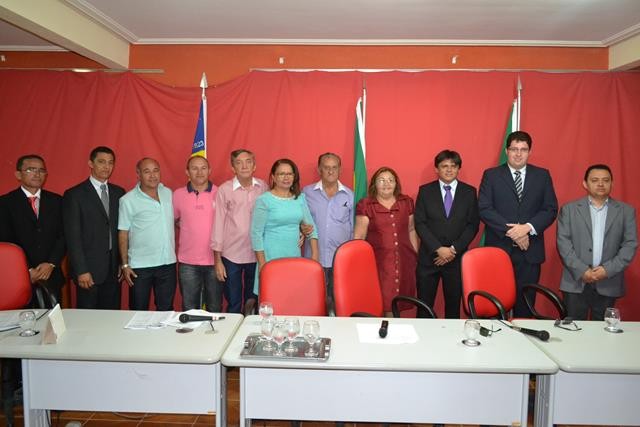 Vice-prefeita Lucia Lacerda assumi a prefeitura de Pimenteiras - Imagem 31