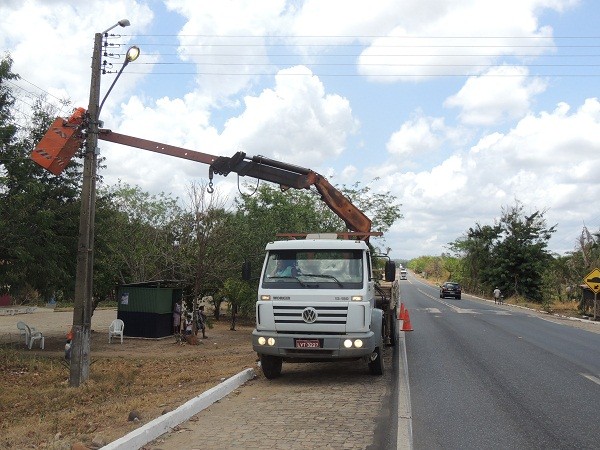 Prefeitura de Monsenhor Gil repõe 300 lâmpadas na área urbana - Imagem 2