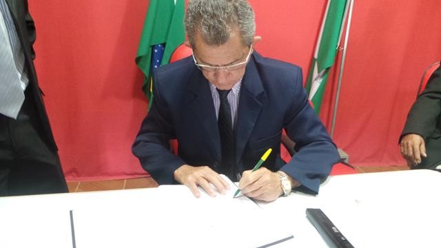 Vice-prefeita Lucia Lacerda assumi a prefeitura de Pimenteiras - Imagem 11