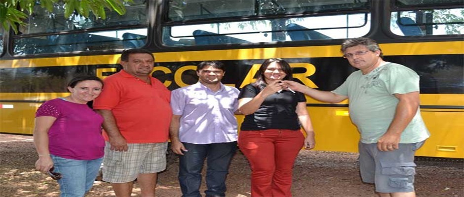 Município de Brasileira recebe mais um ônibus escolar