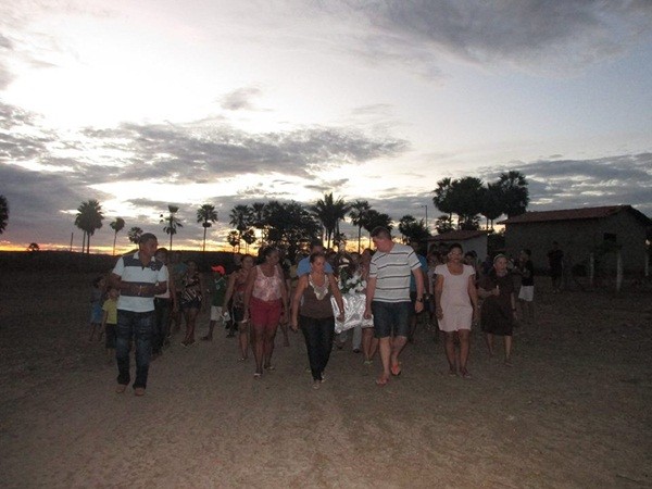 Fieis participam da missa e procissão de encerramento dos festejos de São Francisco em São Félix - Imagem 6