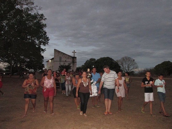Fieis participam da missa e procissão de encerramento dos festejos de São Francisco em São Félix - Imagem 9