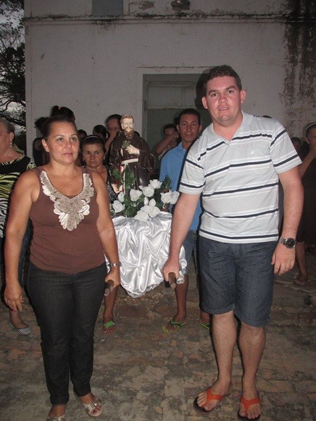 Fieis participam da missa e procissão de encerramento dos festejos de São Francisco em São Félix - Imagem 5