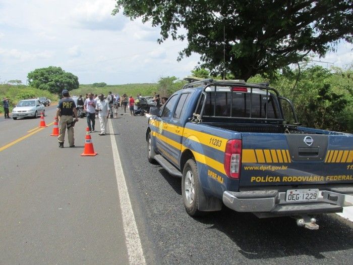 Grave acidente na BR 343 próximo a estaca Zero deixa Mãe e Filha morta     - Imagem 14