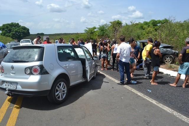 Mãe e filha morrem em grave acidente entre dois veículos no Piauí - Imagem 1