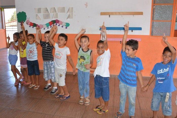 Empresa Cacique em parceiria com a prefeitura de Uruçuí, realiza ação social em escola de Uruçuí - Imagem 11