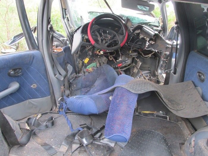 Grave acidente na BR 343 próximo a estaca Zero deixa Mãe e Filha morta     - Imagem 18