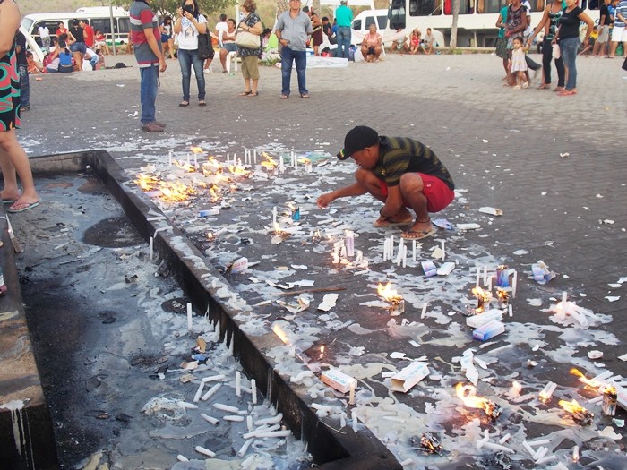 Multidão de fiéis participam do Encontro dos Santos  - Imagem 2
