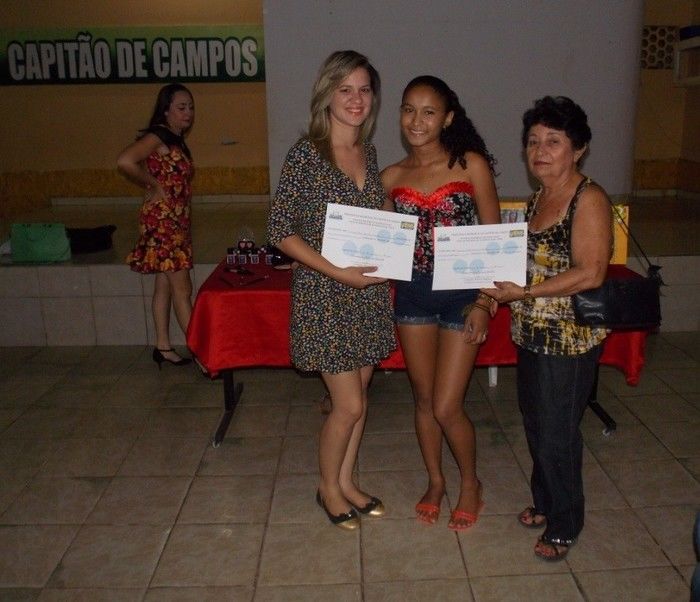 Entrega de certificados para Debutantes participantes do VI Baile - Imagem 31