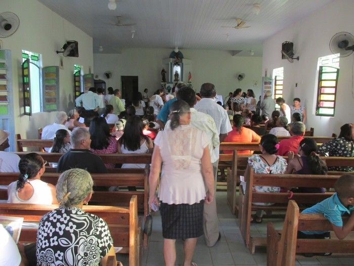 Padre Josifran de água Branca Celebra a Missa de 01 Ano do Falecimento de Francisco Alencar “Chicão”  - Imagem 5