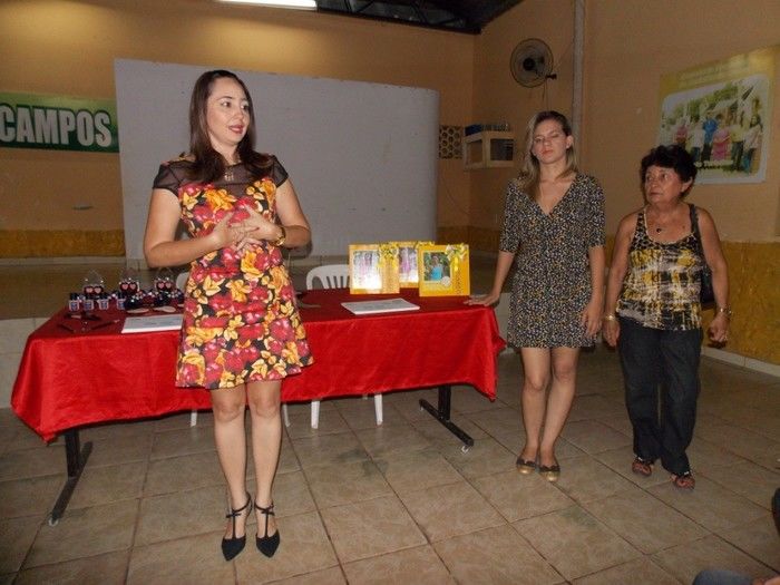 Entrega de certificados para Debutantes participantes do VI Baile - Imagem 1