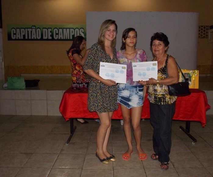 Entrega de certificados para Debutantes participantes do VI Baile - Imagem 39