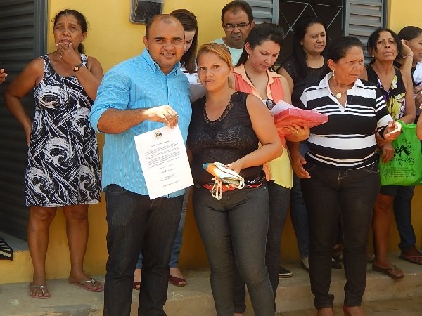 Beneficiários recebem casas do Programa Minha Casa Minha Vida  - Imagem 22