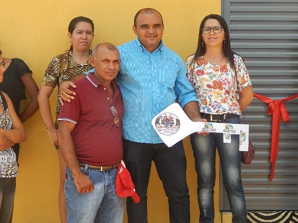 Beneficiários recebem casas do Programa Minha Casa Minha Vida  - Imagem 7