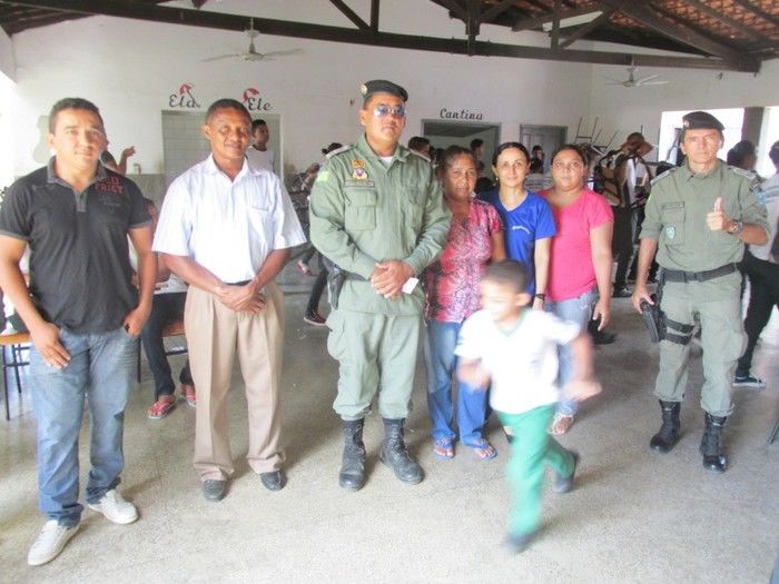 Subtenente Juvenilton Cavalcante da Força Tática de Água Branca Ministra Palestra sobre Drogas na Escola Roque Alencar   - Imagem 2