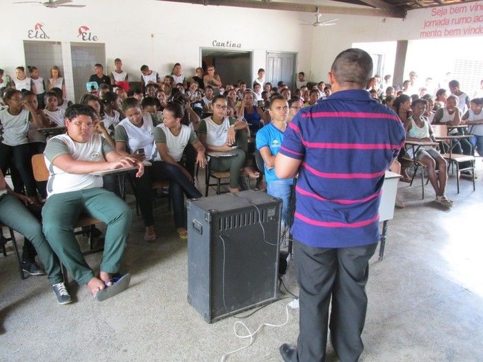 Coordenador da casa de Recuperação vida verdadeira  Faz palestra Sobre Drogas na Escola Roque Alencar em Agricolândia  - Imagem 11