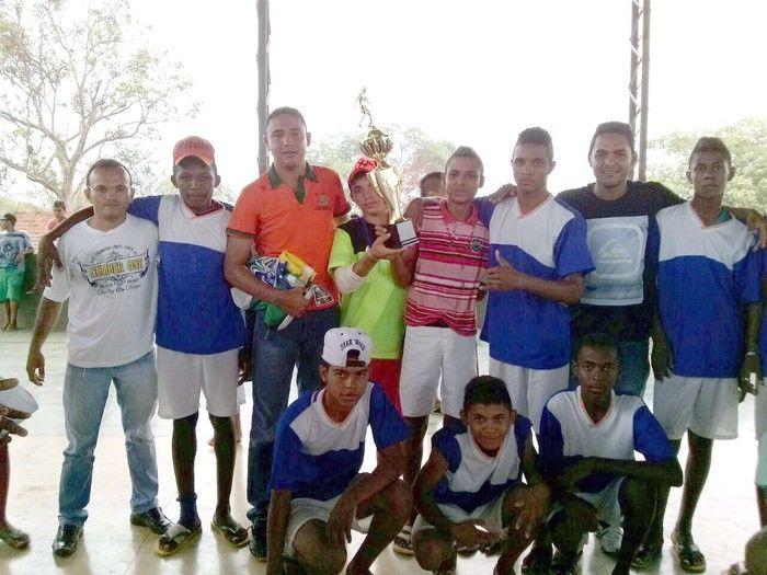 Final do campeonato de futsal interescolar - Imagem 10