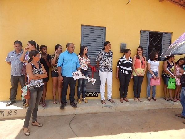 Beneficiários recebem casas do Programa Minha Casa Minha Vida  - Imagem 2