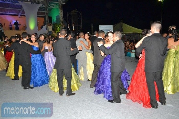 Secretaria Municipal do Trabalho e Assistência Social de Capitão de Campos realizou VI Baile de Debutantes - Imagem 103