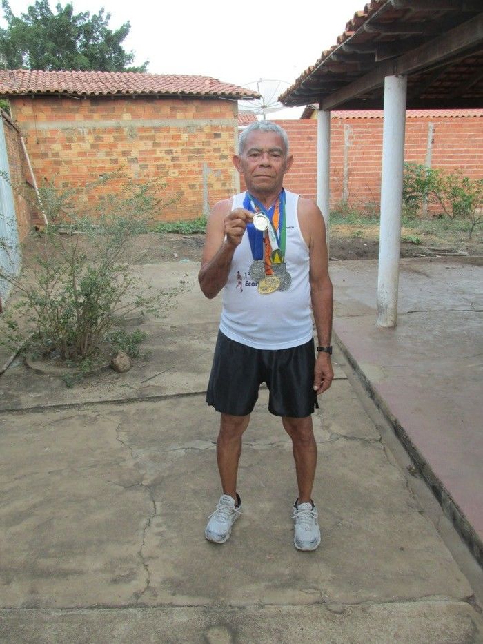 Domingos aos 69 Anos participa da Grande Maratona da Faculdade ISEPRO de Água Branca  - Imagem 7