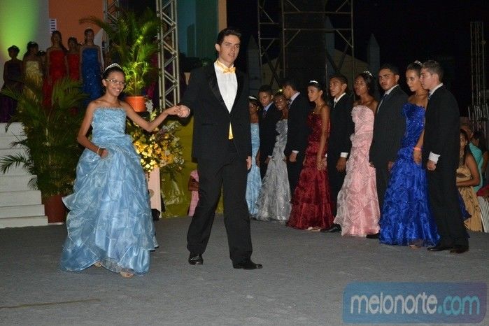 Secretaria Municipal do Trabalho e Assistência Social de Capitão de Campos realizou VI Baile de Debutantes - Imagem 53