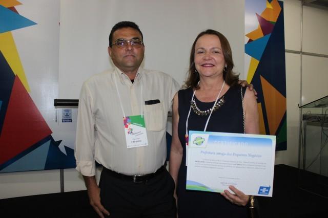 Prefeita Dra. Salete Rego participa da feira do Empreendedor e recebe homenagem - Imagem 8