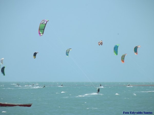 Kitesurf Esporte Sensação em Cajueiro da Praia Litoral do Piauí - Imagem 8