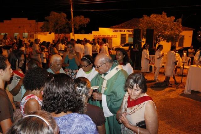 Arcebispo realiza celebração no município de Miguel Alves  - Imagem 4