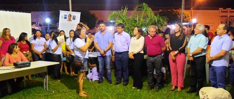 Professores da Rede Municipal recebem certificados durante II Feira Literária de Oeiras