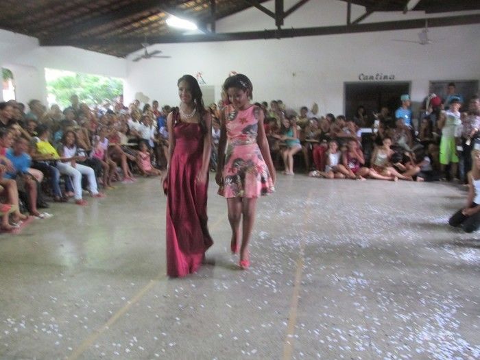 Projeto Contra as Drogas é encerrado com Show de Desfile para a Escolha do Garoto e Garota Roque Alencar 2014 - Imagem 33