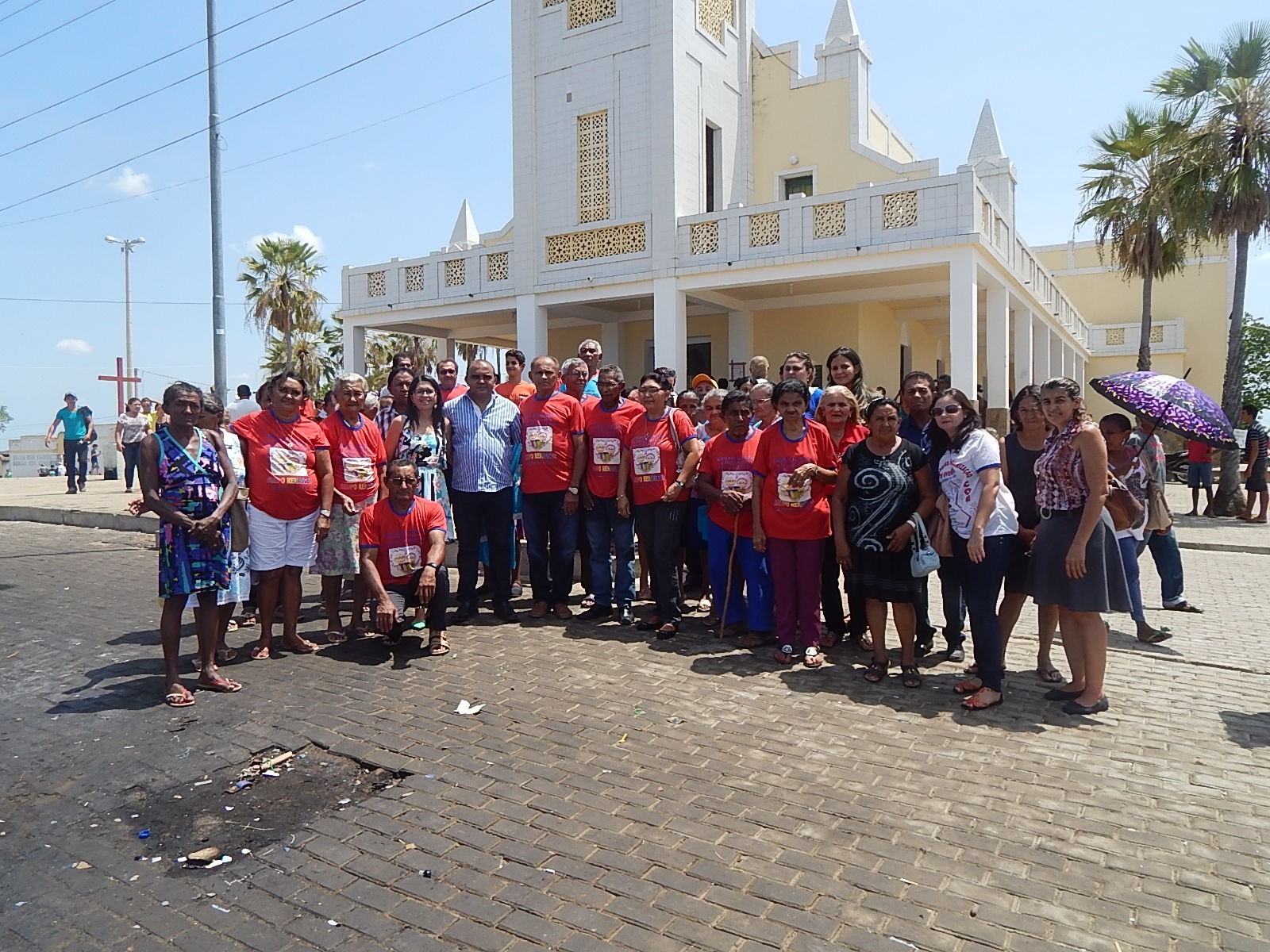Grupo de Idosos de Lagoinha Ganham dia de Lazer Em Santa Cruz