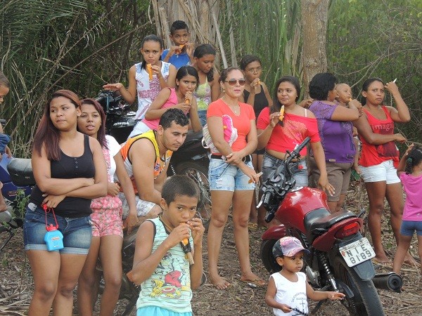                         Favoritos vencem e avançam no Campeonato Municipal - Imagem 4