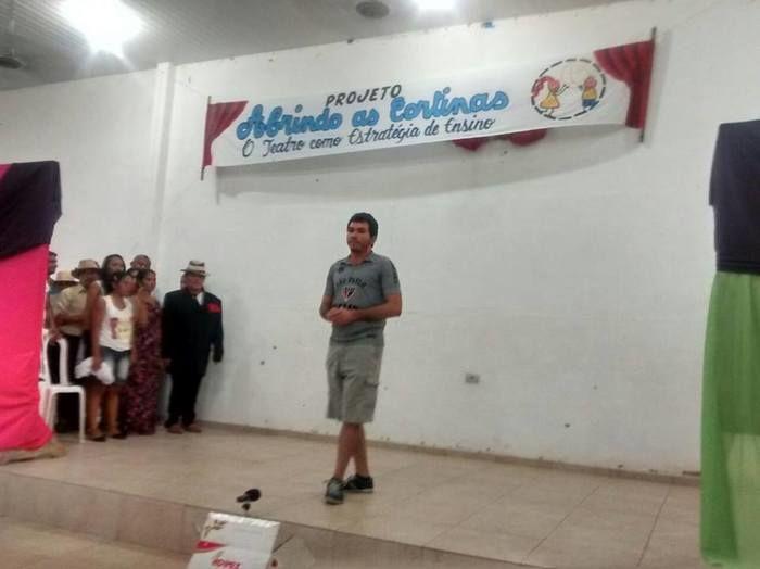 Professores participam de oficina de teatro - Imagem 8