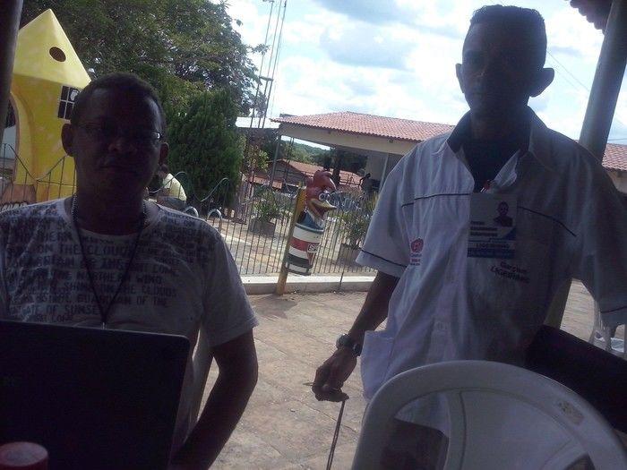 Prof. Márcio Marques promove uma mega  festa em comemoração ao dia do funcionário - Imagem 1