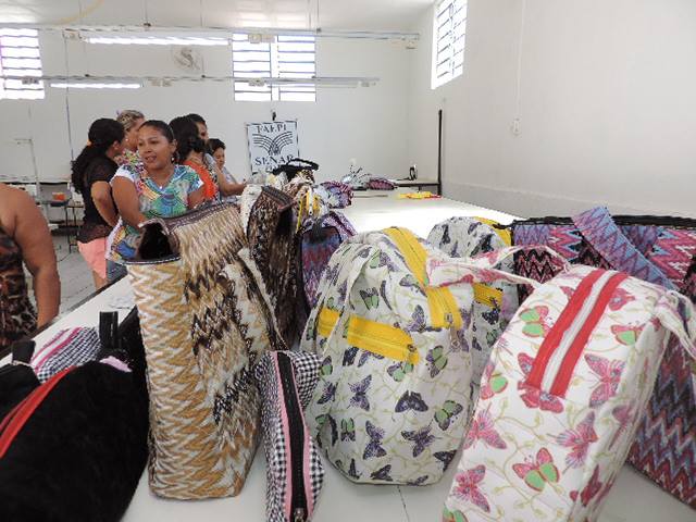 Primeira-dama participa de encerramento do curso de confecção de bolsas - Imagem 6