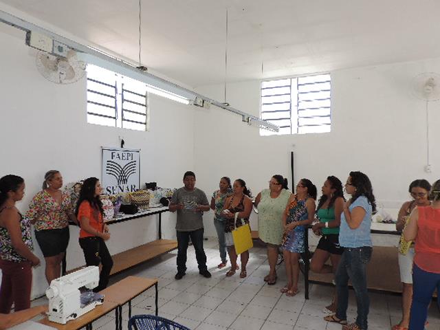 Primeira-dama participa de encerramento do curso de confecção de bolsas - Imagem 8