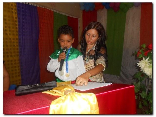 Colação de Grau da Turma do “ABC” da Escola Municipal João Amilton Ferreira - Imagem 36