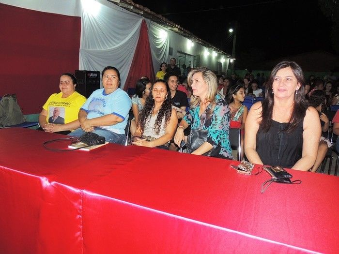 U. E. Tomaz Café realiza II Sarau Literário com a participação do público - Imagem 70