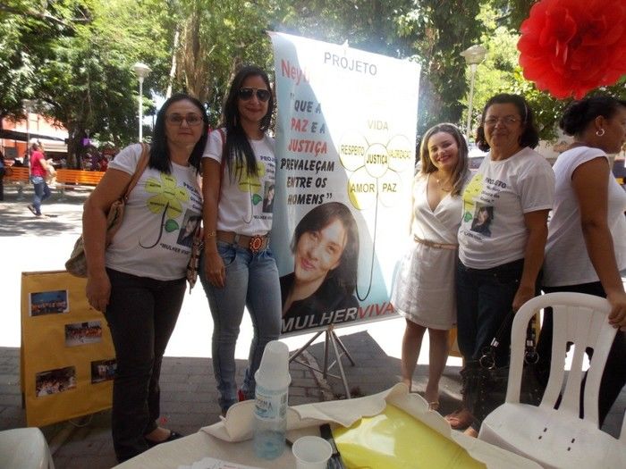 Voluntários do Projeto Neylivia Oliveira da Costa Mulher Viva participa de uma concentração em Teresina   - Imagem 76