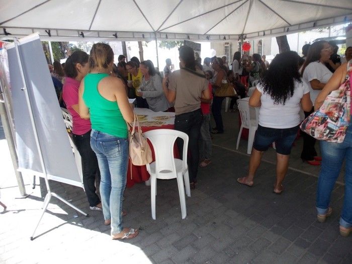 Voluntários do Projeto Neylivia Oliveira da Costa Mulher Viva participa de uma concentração em Teresina   - Imagem 34